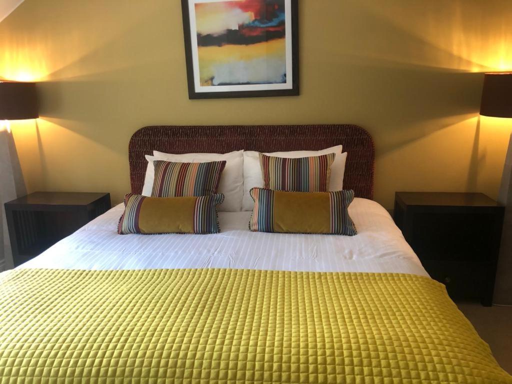 Cromwells Court Villa Кенмеър Екстериор снимка